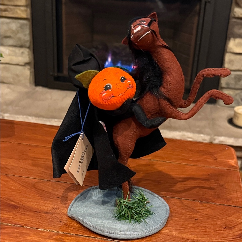 Vintage Headless Horseman 1993 Annalee